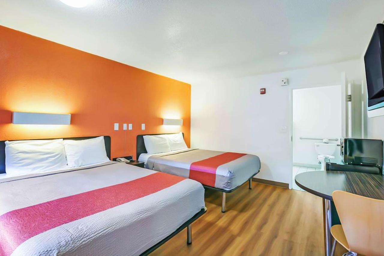 Key Inn Macedonia Bagian luar foto