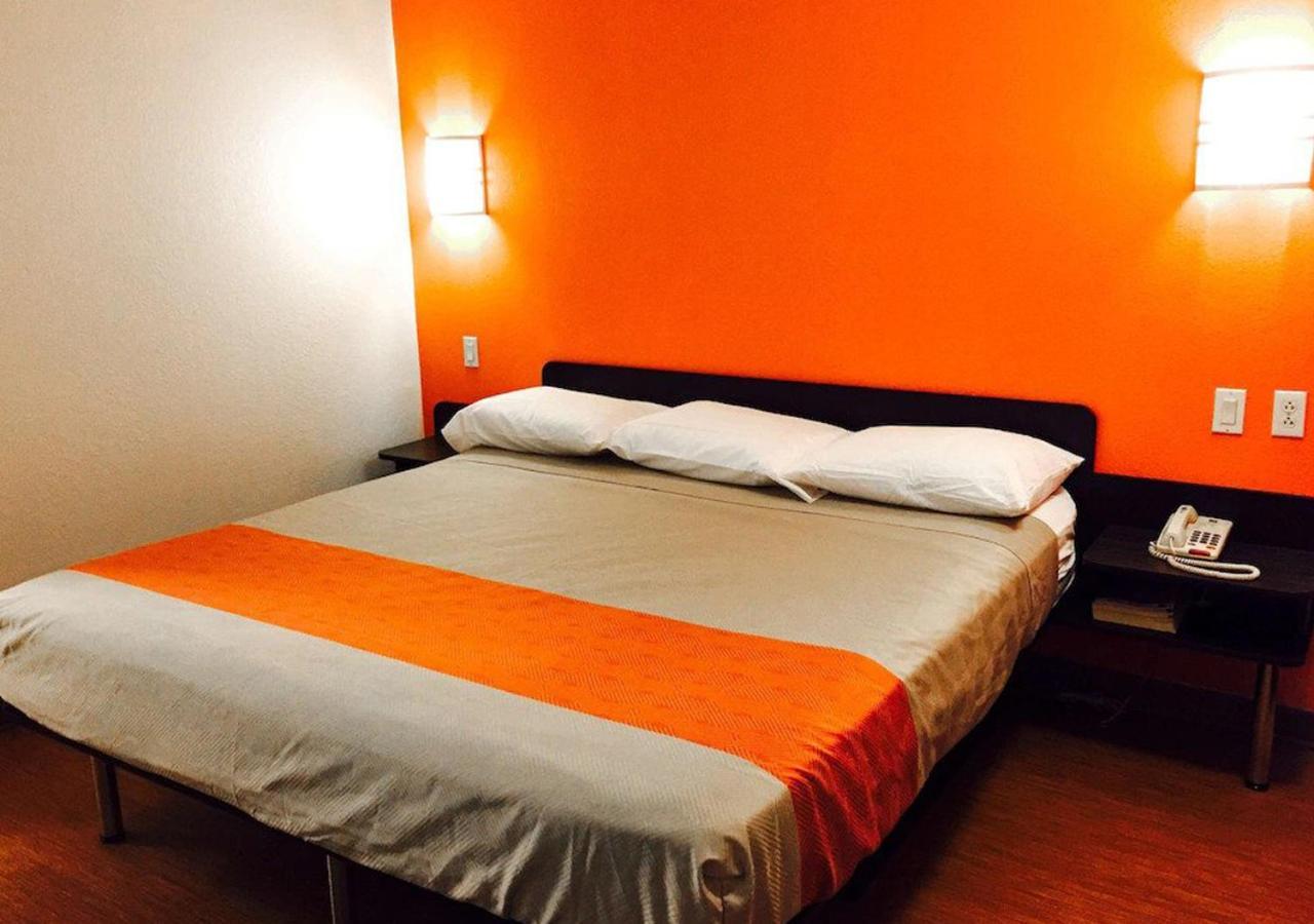 Key Inn Macedonia Bagian luar foto