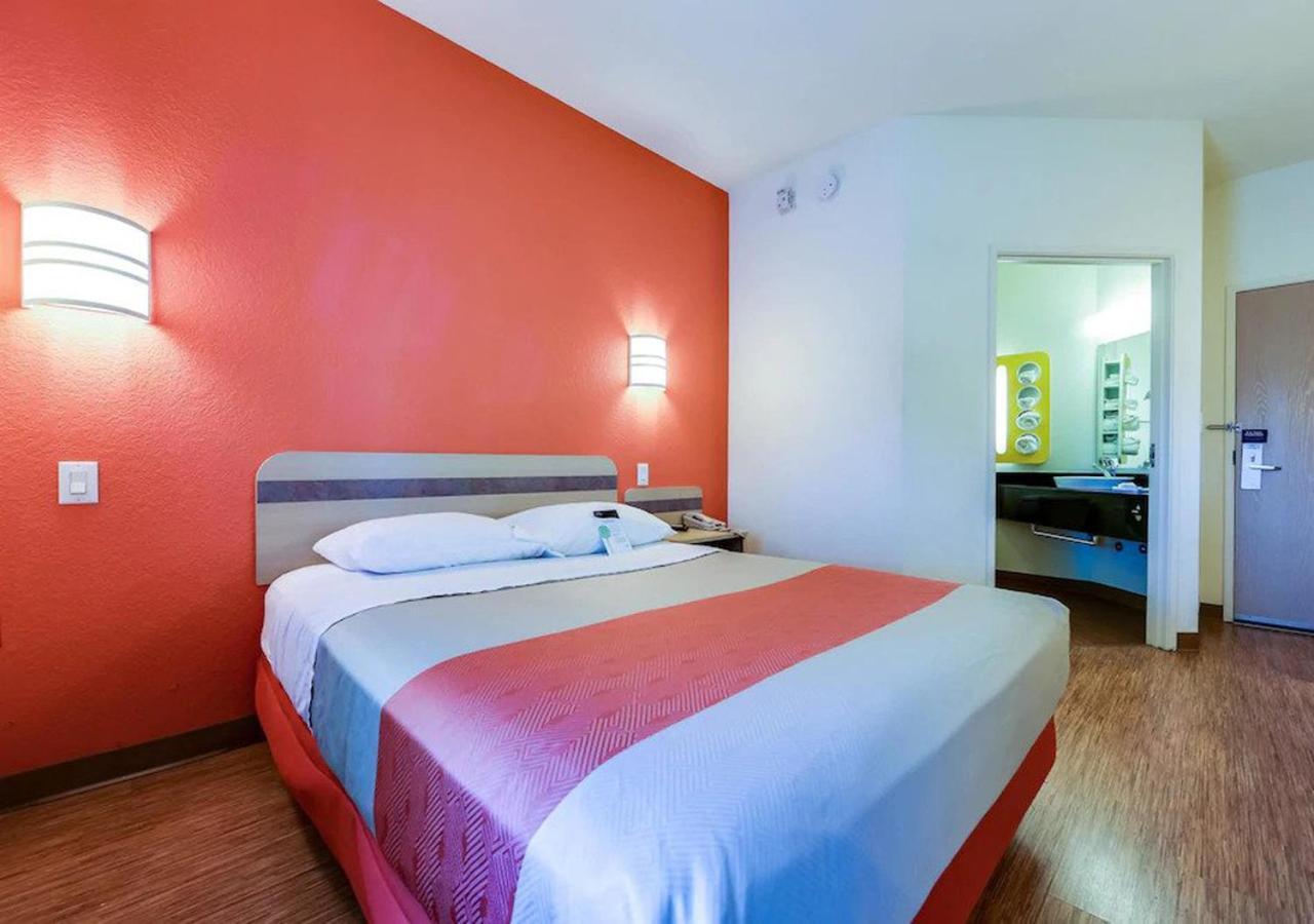 Key Inn Macedonia Bagian luar foto