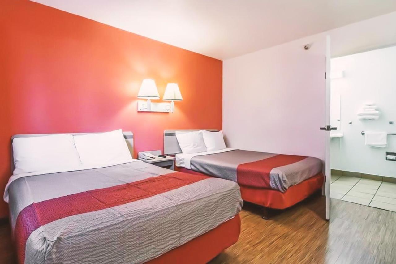 Key Inn Macedonia Bagian luar foto