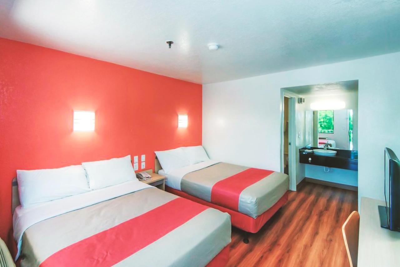 Key Inn Macedonia Bagian luar foto