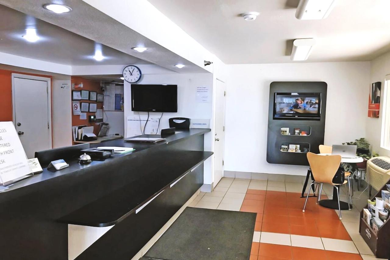Key Inn Macedonia Bagian luar foto